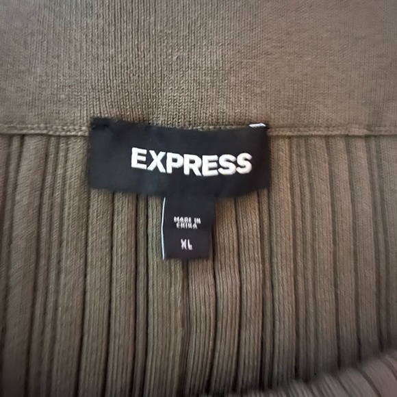 Set:Anthropologie Graphic Tank Top Sz 2X and Express wide leg ribbed pants XL - Picture 3 of 3